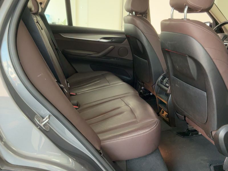 BMW X5 xDrive 30d — zdjęcie 14