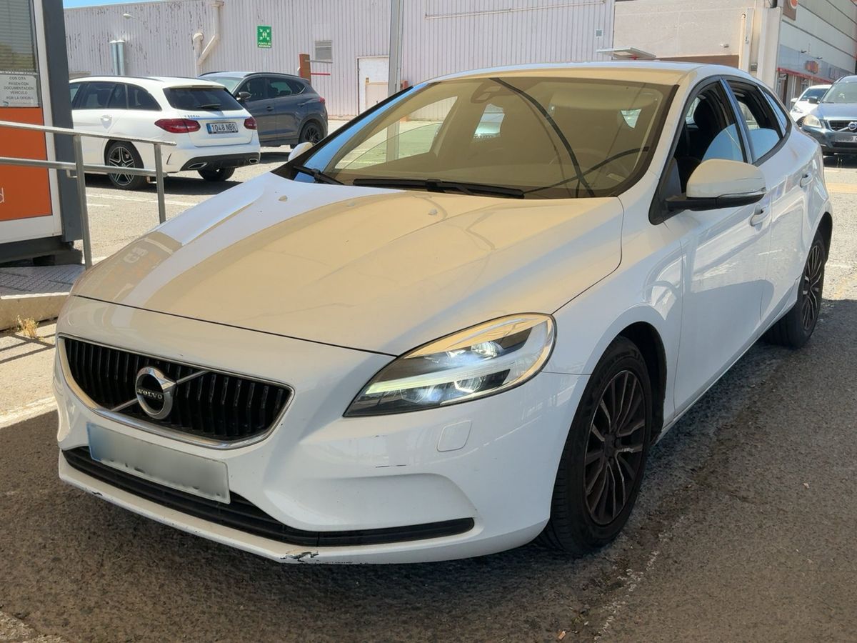Volvo V40 2018