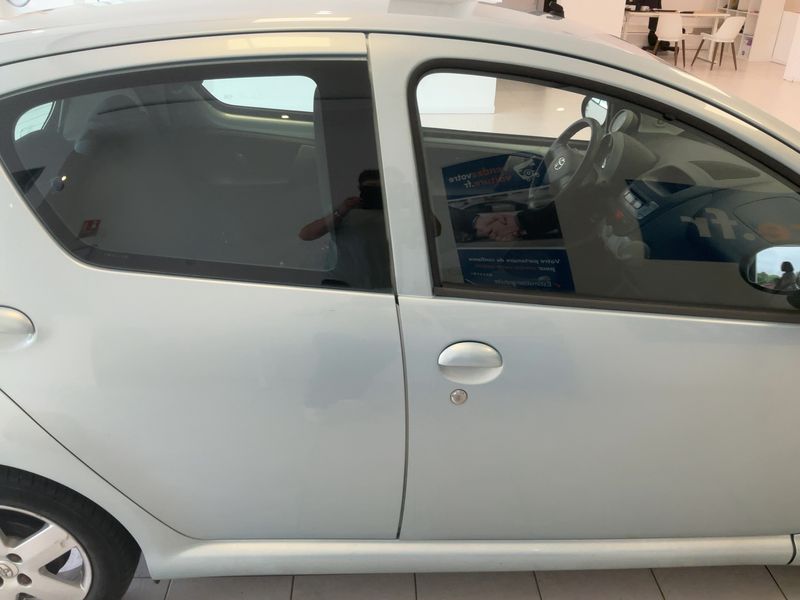 Toyota Aygo 1.0 Sport — zdjęcie 7