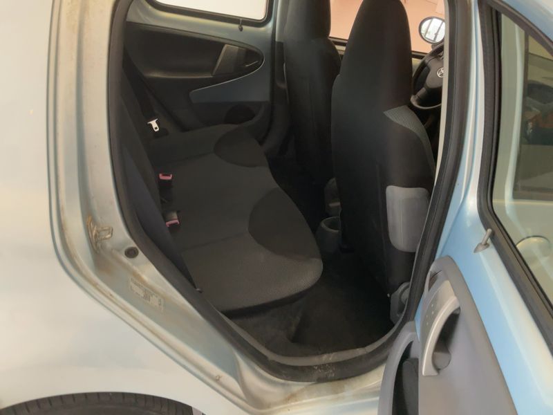Toyota Aygo 1.0 Sport — zdjęcie 14