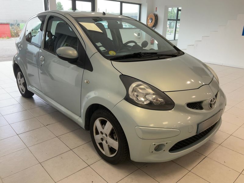 Toyota Aygo 1.0 Sport — zdjęcie 8