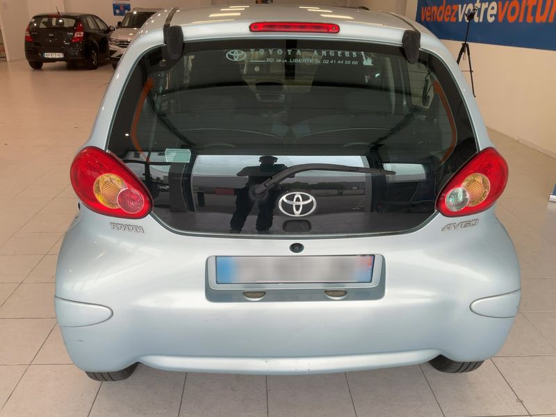 Toyota Aygo 1.0 Sport — zdjęcie 5