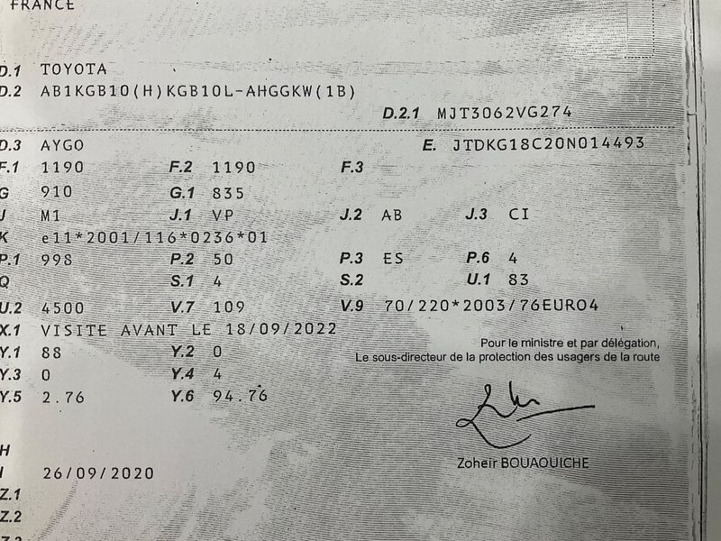 Toyota Aygo 1.0 Sport — zdjęcie 15