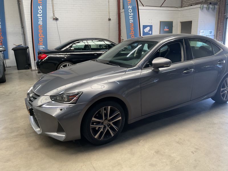 Lexus IS-Serie IS 300h Business — zdjęcie 2