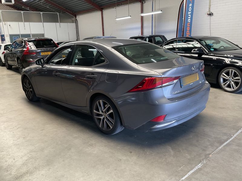 Lexus IS-Serie IS 300h Business — zdjęcie 3