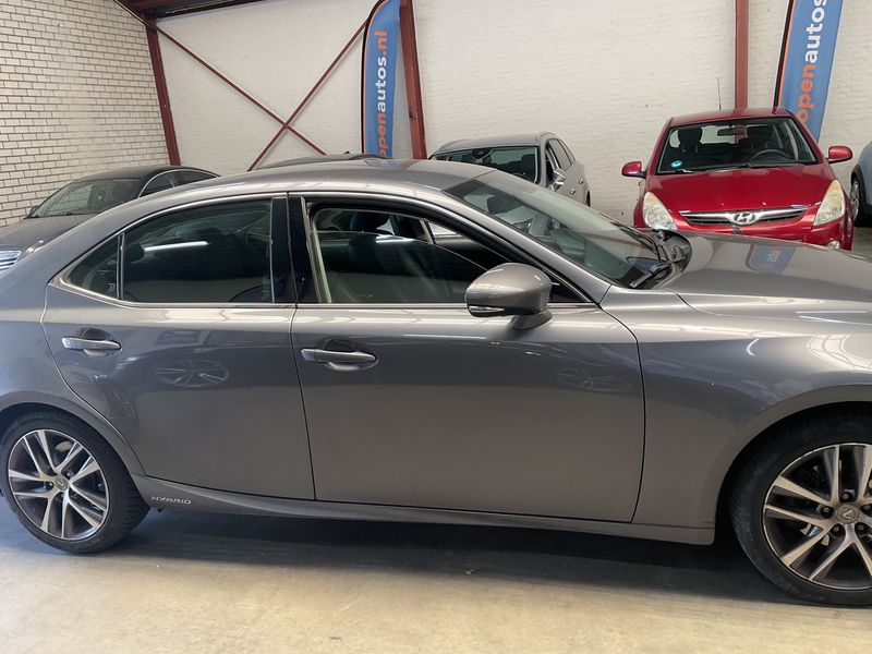 Lexus IS-Serie IS 300h Business — zdjęcie 7