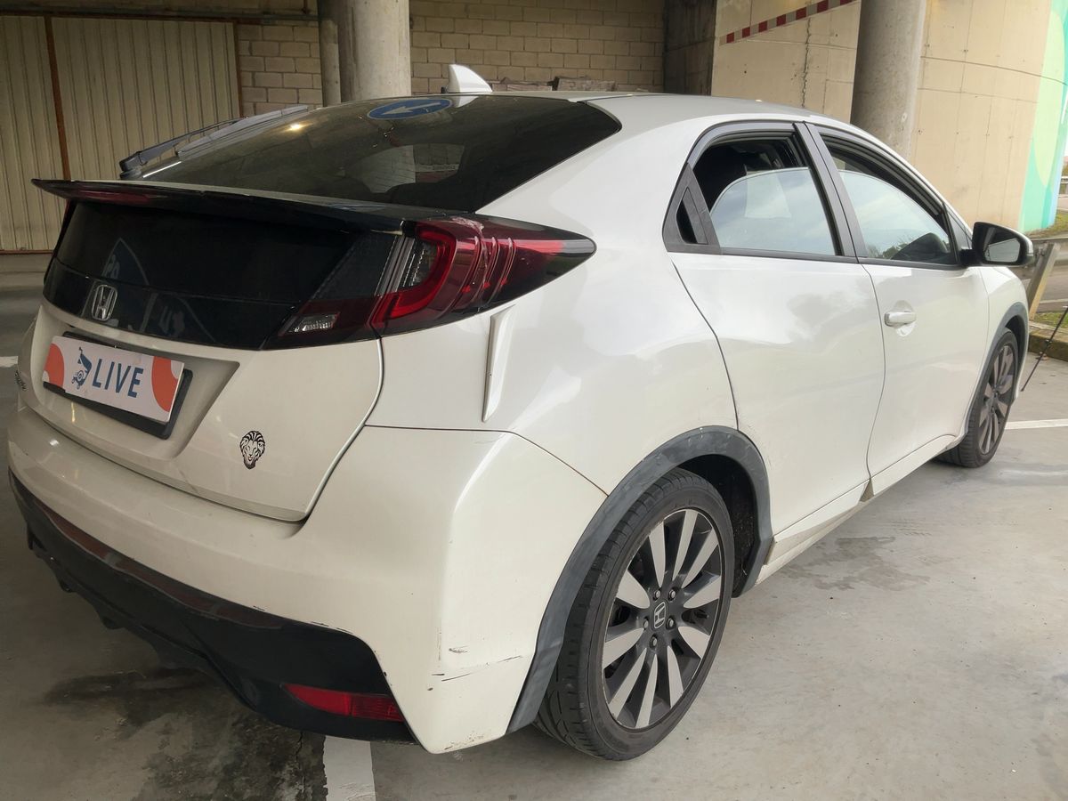 Honda Civic 2015 — photo 9