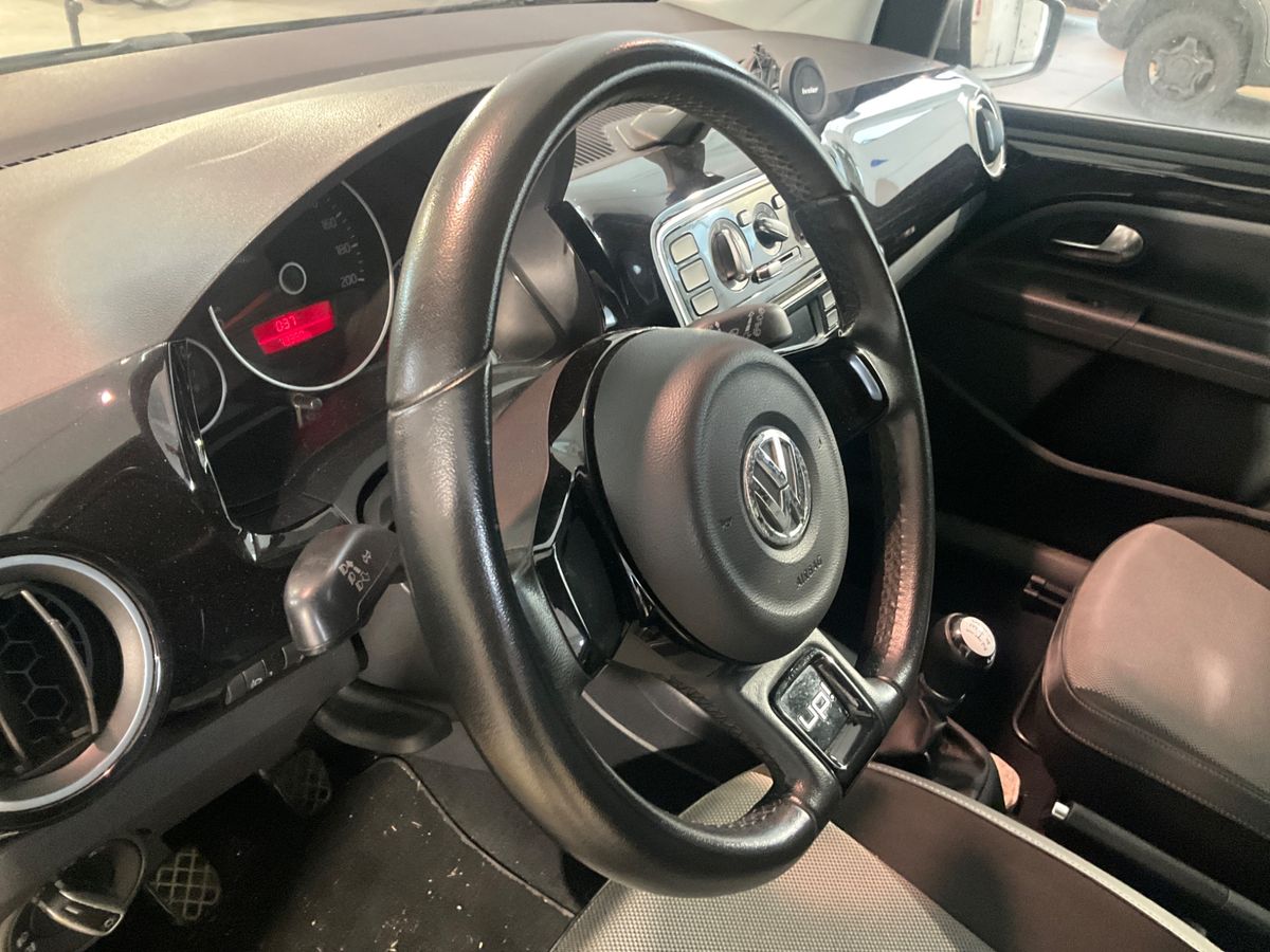 Volkswagen up! 2012 — photo 35