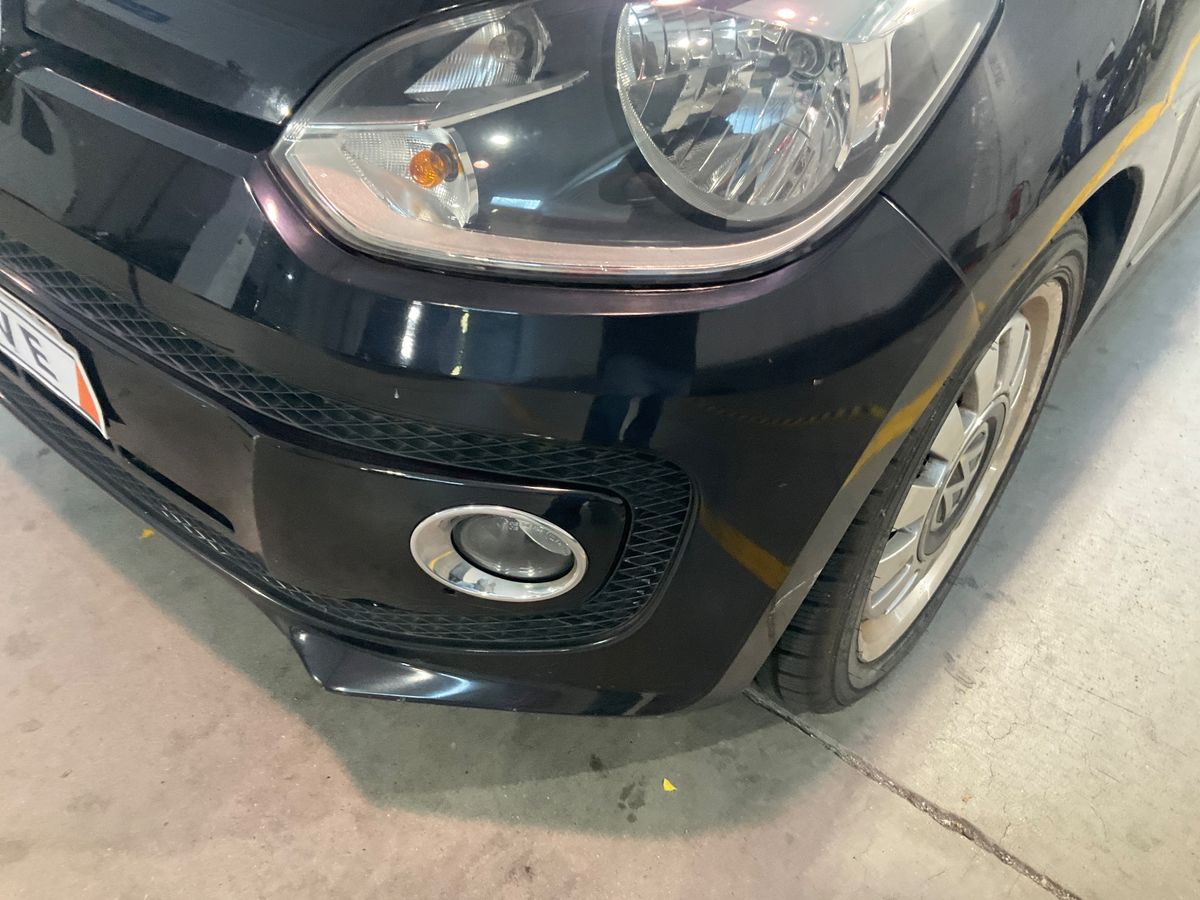 Volkswagen up! 2012 — photo 45