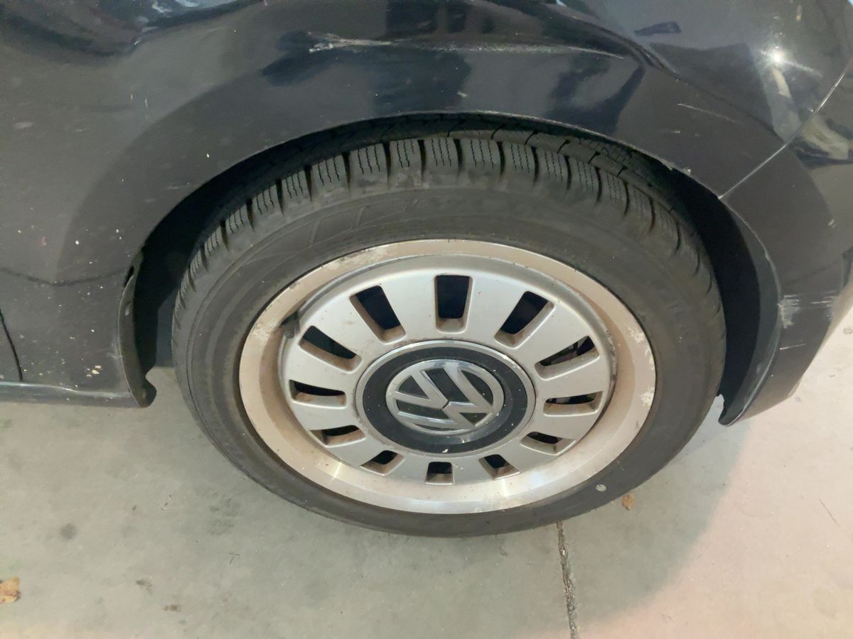 Volkswagen up! 2012 — photo 12