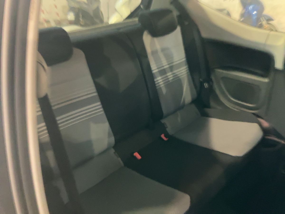 Volkswagen up! 2012 — photo 20