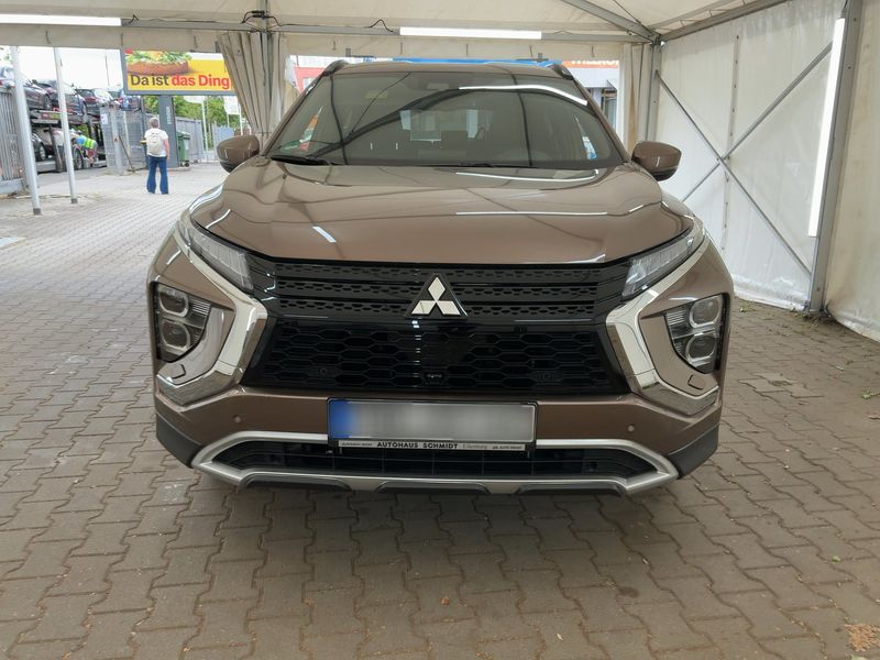 Mitsubishi Eclipse Cross 2.4 Plug-in Hybrid Plus 4WD — zdjęcie 9