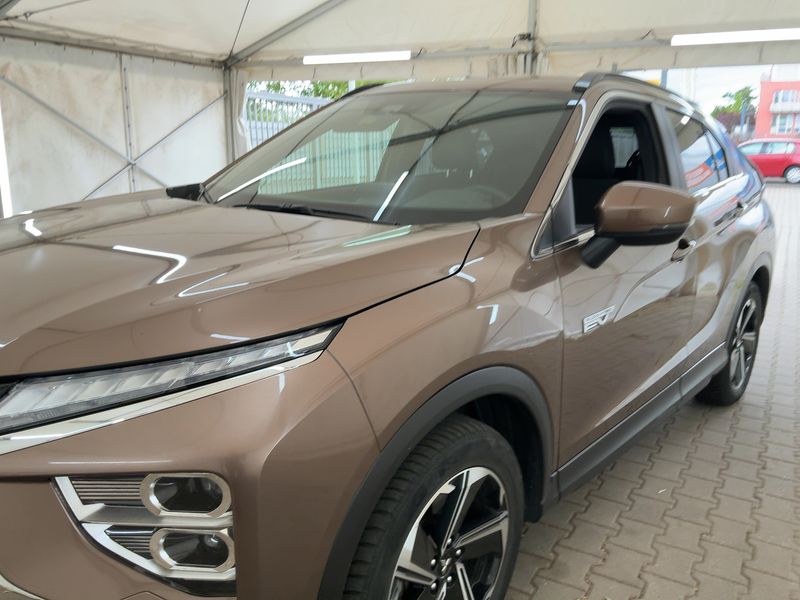 Mitsubishi Eclipse Cross 2.4 Plug-in Hybrid Plus 4WD — zdjęcie 2