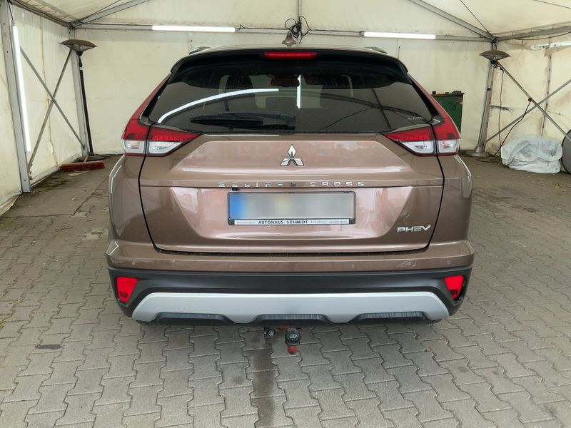 Mitsubishi Eclipse Cross 2.4 Plug-in Hybrid Plus 4WD — zdjęcie 5