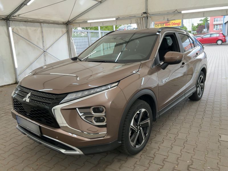 Mitsubishi Eclipse Cross 2.4 Plug-in Hybrid Plus 4WD — zdjęcie 1