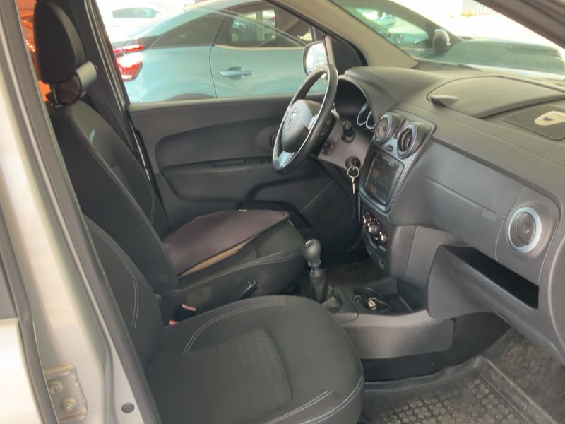 Dacia Lodgy 1.5 dCi Stepway 2015 – снимка 16