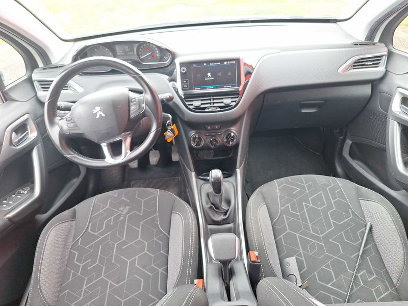 Peugeot 2008 1.6 Blue-HDi Style — zdjęcie 11