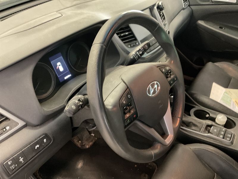 Hyundai Tucson 2.0 CRDi Advantage 4WD 2016 – снимка 29