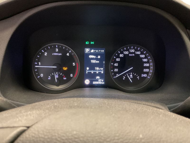 Hyundai Tucson 2.0 CRDi Advantage 4WD 2016 – снимка 27