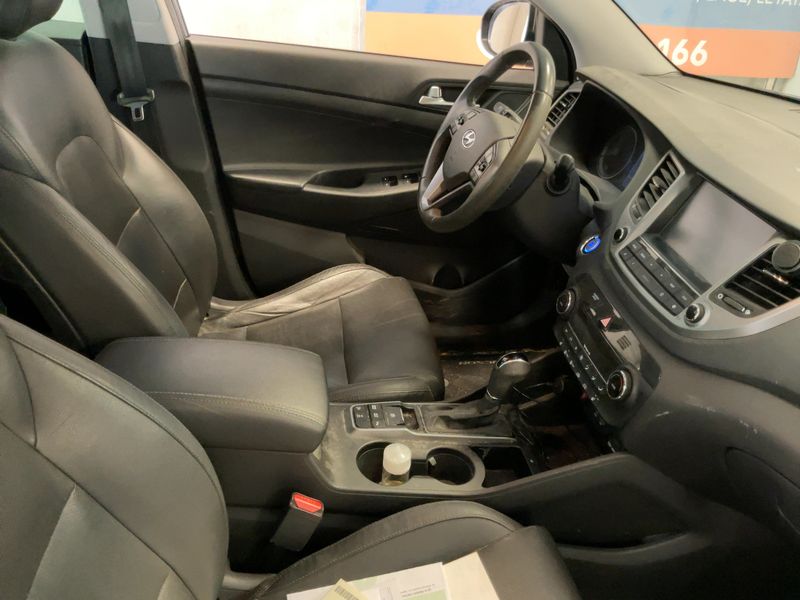 Hyundai Tucson 2.0 CRDi Advantage 4WD 2016 – снимка 16