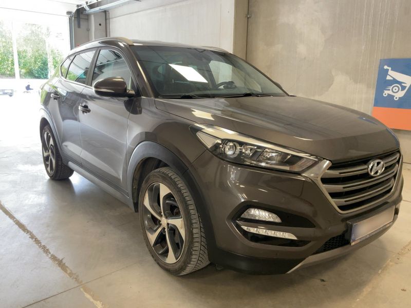 Hyundai Tucson 2.0 CRDi Advantage 4WD 2016 – снимка 12