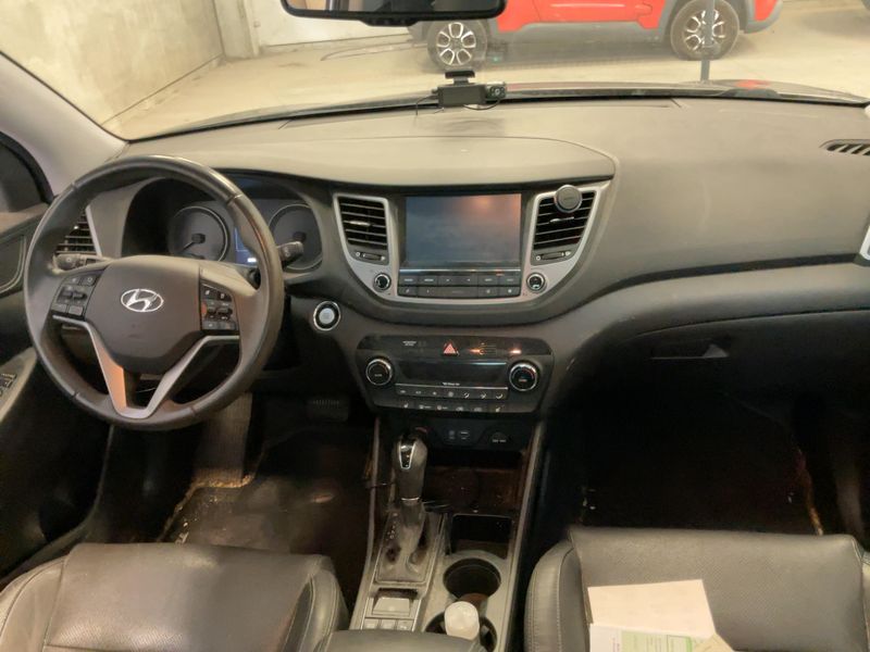 Hyundai Tucson 2.0 CRDi Advantage 4WD 2016 – снимка 17