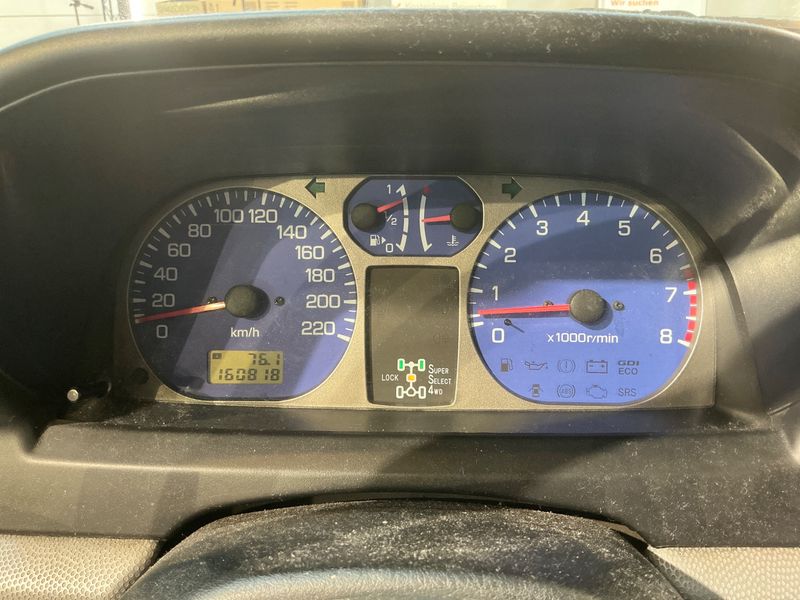 Mitsubishi Pajero 1.8 GDI Comfort I 1800 — zdjęcie 4