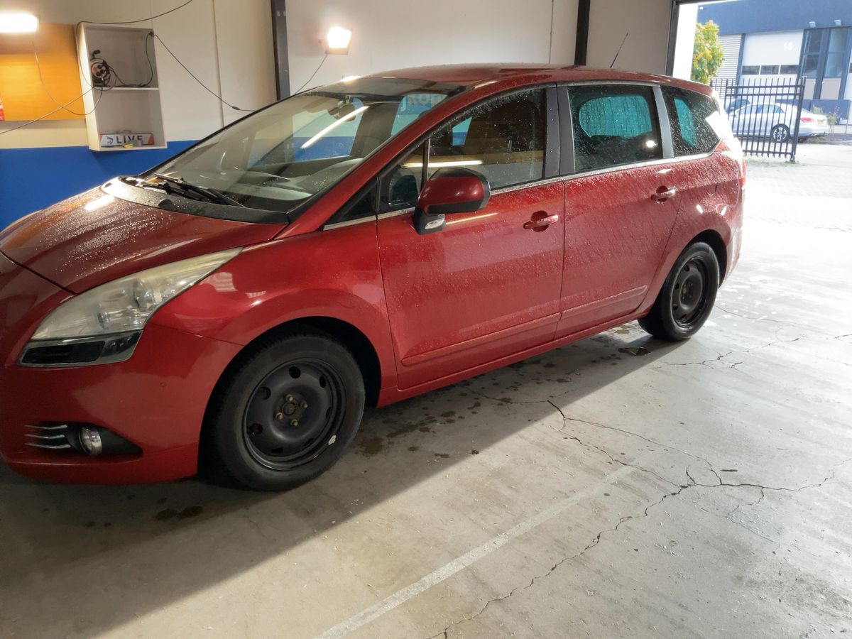 Peugeot 5008 1.6 HDi Business-Line