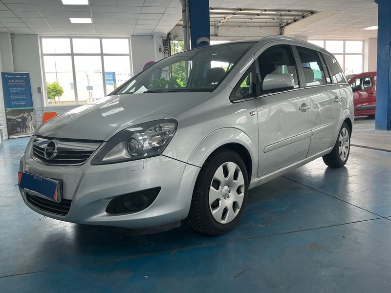 Opel Zafira 1.8 Innovation "110 Jahre" — zdjęcie 1