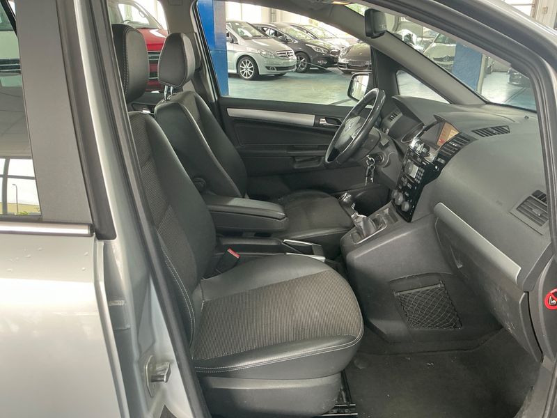 Opel Zafira 1.8 Innovation "110 Jahre" — zdjęcie 3