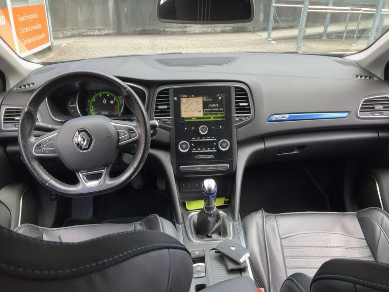 Renault Megane 1.2 TCe Energy GT Line — zdjęcie 12