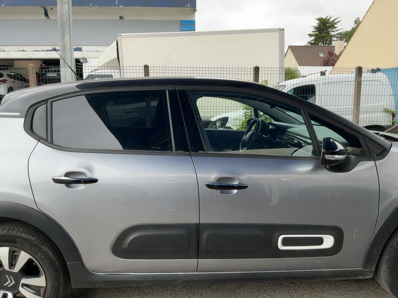 Citroen C3 1.2 PureTech Shine — zdjęcie 7