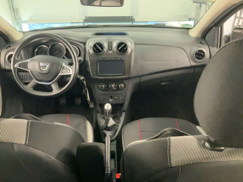 Dacia Logan MCV 0.9 TCe Stepway — zdjęcie 12