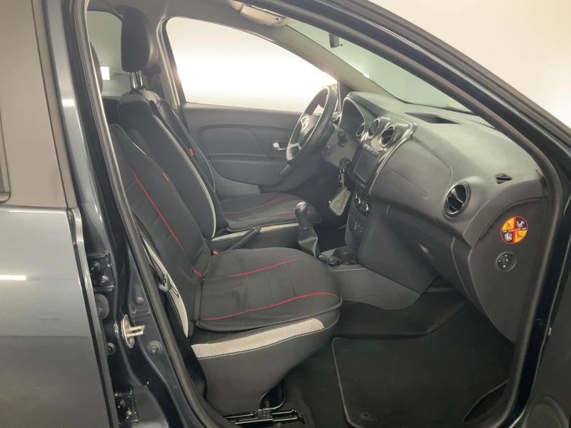 Dacia Logan MCV 0.9 TCe Stepway — zdjęcie 11