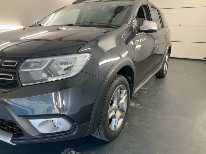Dacia Logan MCV 0.9 TCe Stepway — zdjęcie 2
