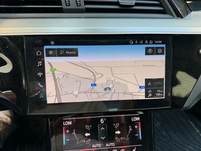 Audi e-tron Sportback 55 quattro S line — zdjęcie 13