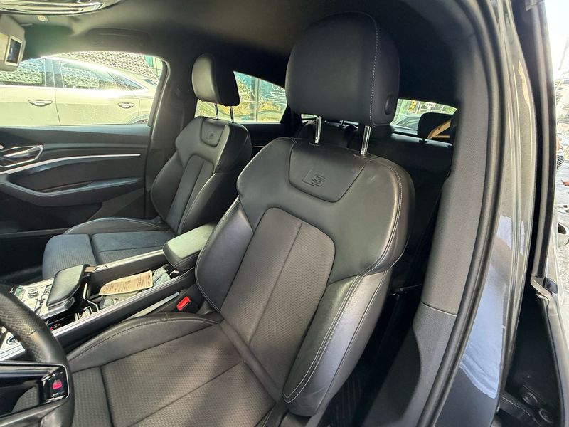 Audi e-tron Sportback 55 quattro S line — zdjęcie 10
