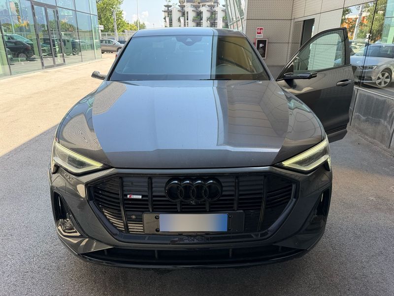 Audi e-tron Sportback 55 quattro S line — zdjęcie 7