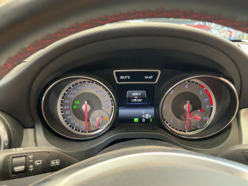 Mercedes-Benz GLA-Klasse GLA 220 d 4Matic Street Style AMG Line 2015 – снимка 19