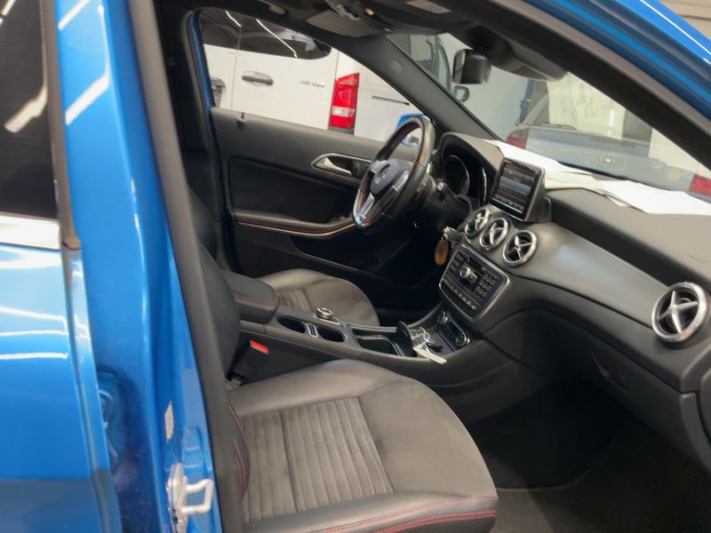 Mercedes-Benz GLA-Klasse GLA 220 d 4Matic Street Style AMG Line 2015 – снимка 17