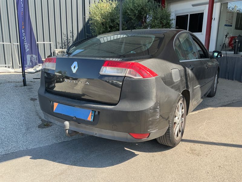 Renault Laguna 2.0 dCi — zdjęcie 2