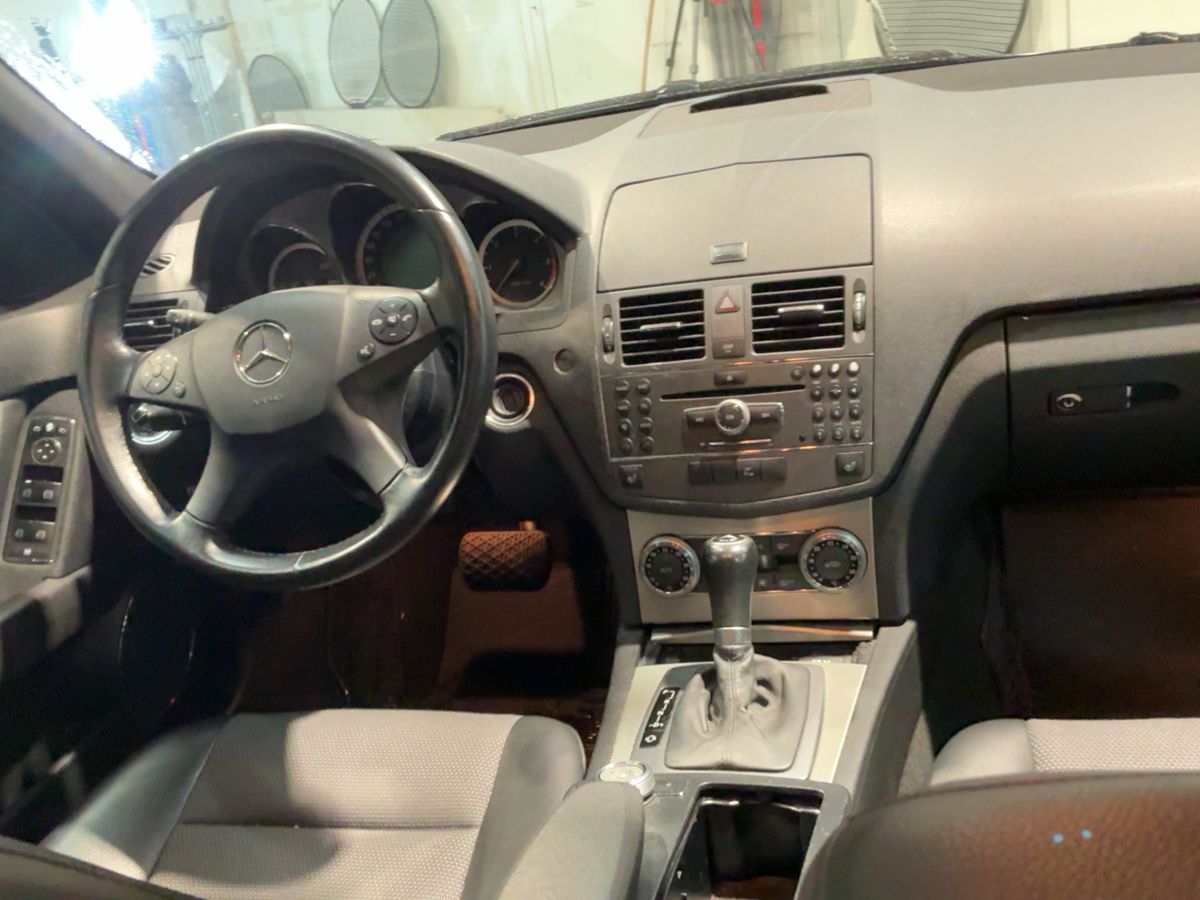 Mercedes-Benz C-Klasse 2009 — photo 18