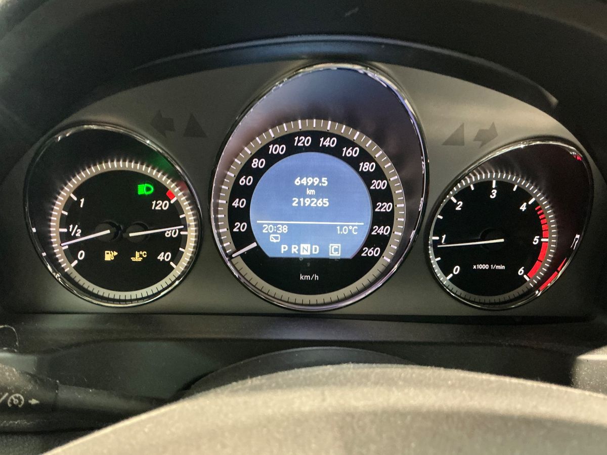 Mercedes-Benz C-Klasse 2009 — photo 19