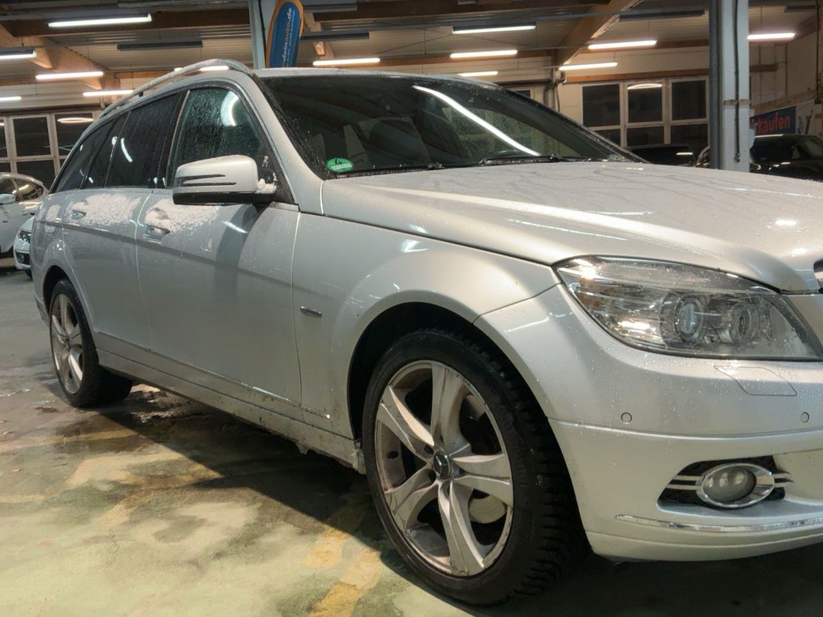 Mercedes-Benz C-Klasse 2009 — photo 13