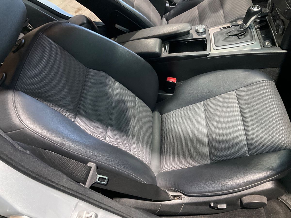 Mercedes-Benz C-Klasse 2009 — photo 32