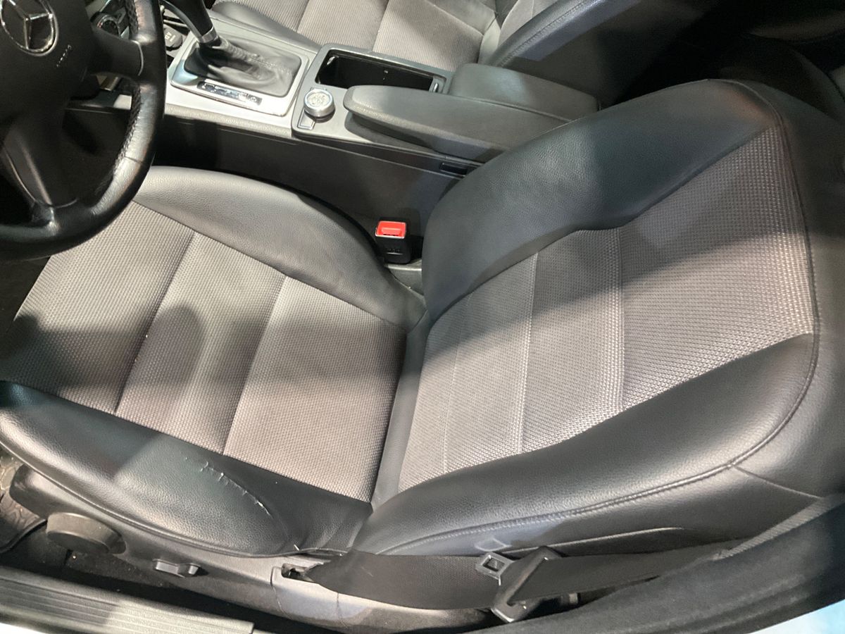 Mercedes-Benz C-Klasse 2009 — photo 42
