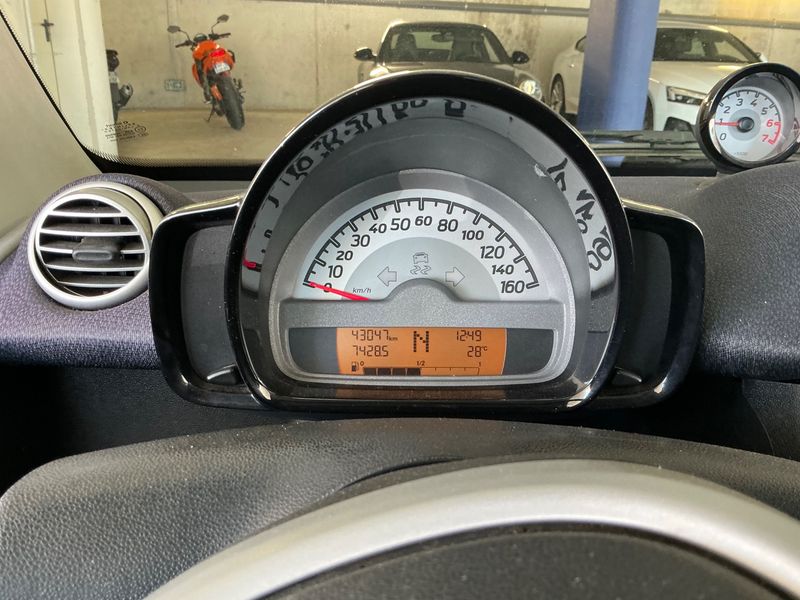 Smart fortwo 1.0 Micro Hybrid Drive passion 2012 – снимка 4