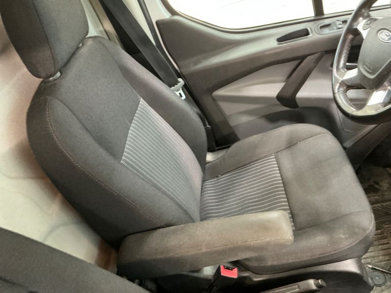 Ford Transit Custom 2.0 TDCi 270 L1 Limited 2017 – снимка 32