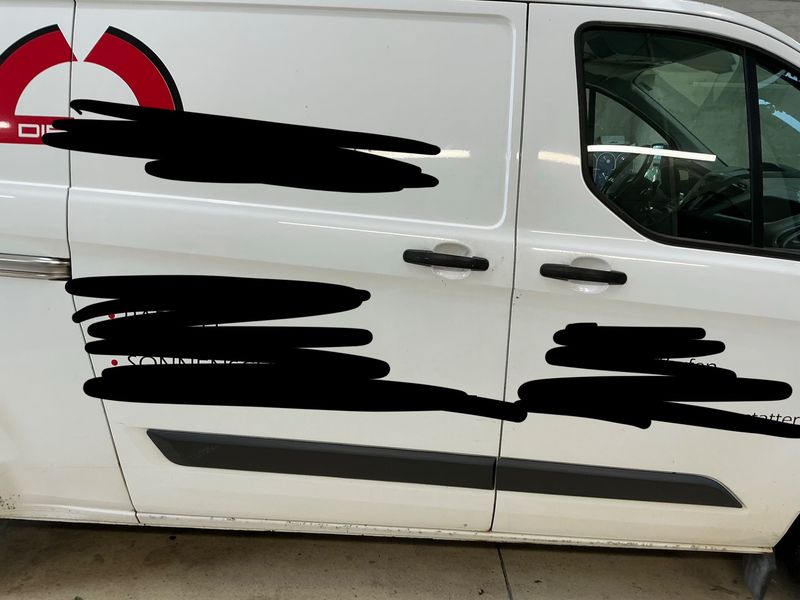 Ford Transit Custom 2.0 TDCi 270 L1 Limited — zdjęcie 7