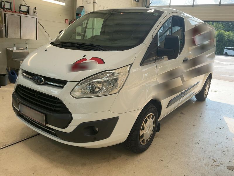 Ford Transit Custom 2.0 TDCi 270 L1 Limited — zdjęcie 2